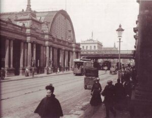 Vanguardias Estação de caminhos-de-ferro de Alexanderplatz, em Berlim, em 1904