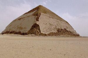 Pirámides de Egipto romboidal