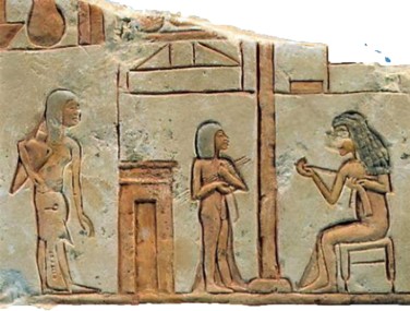 Mujer gestionando la casa. Talatat procendente de Amarna, R. Nuevo. Maqueta funeraria.