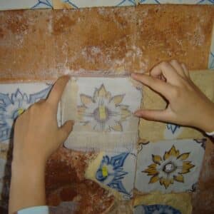 conservación y restauración de azulejo